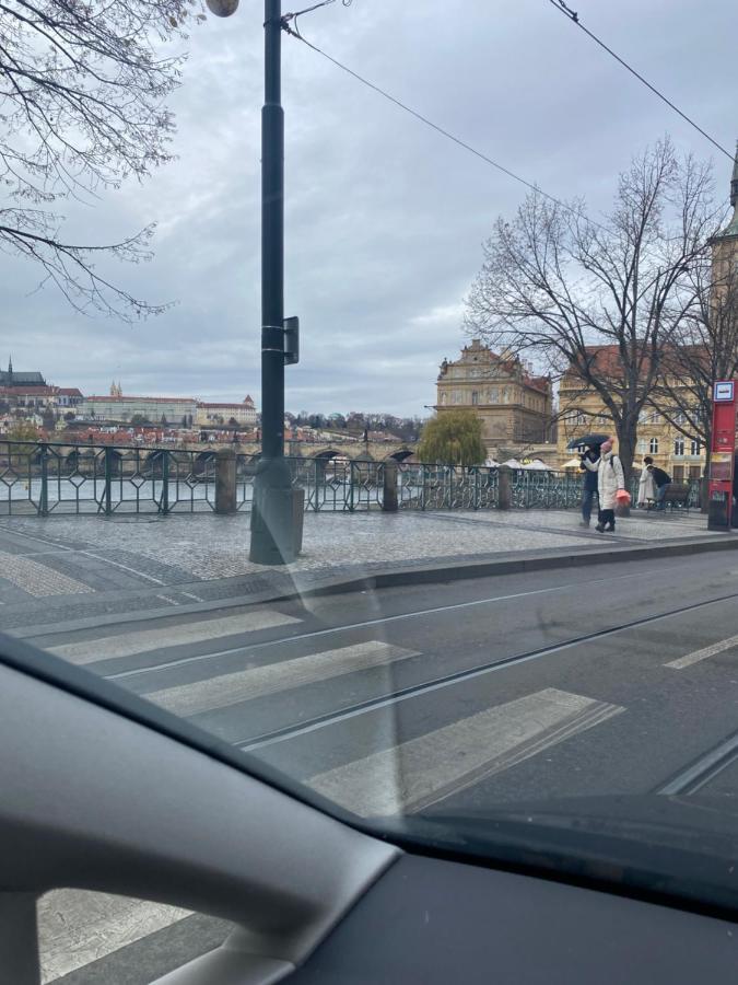 Apartmán Ana Sehr Ruhig, Sehr Gross, Einfach Wohl Zu Fuehlen Praha